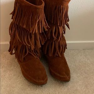 Minnetonka 3 Layer Fringe Boot